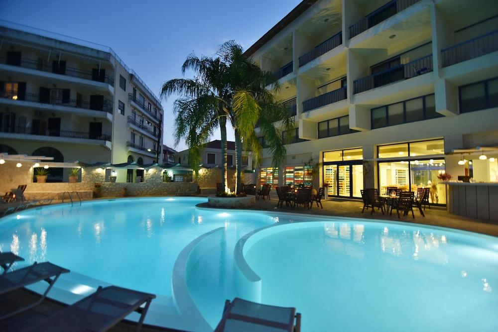 Ionion Star Hotel Lefkáda 외부 사진